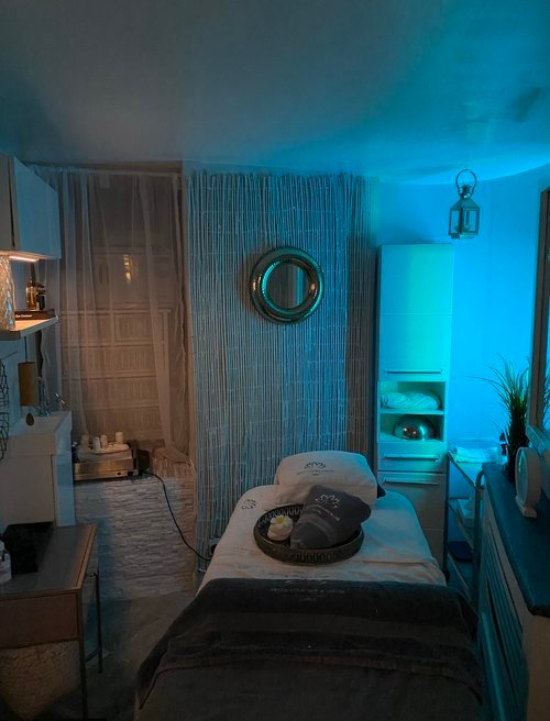 spa therapy room